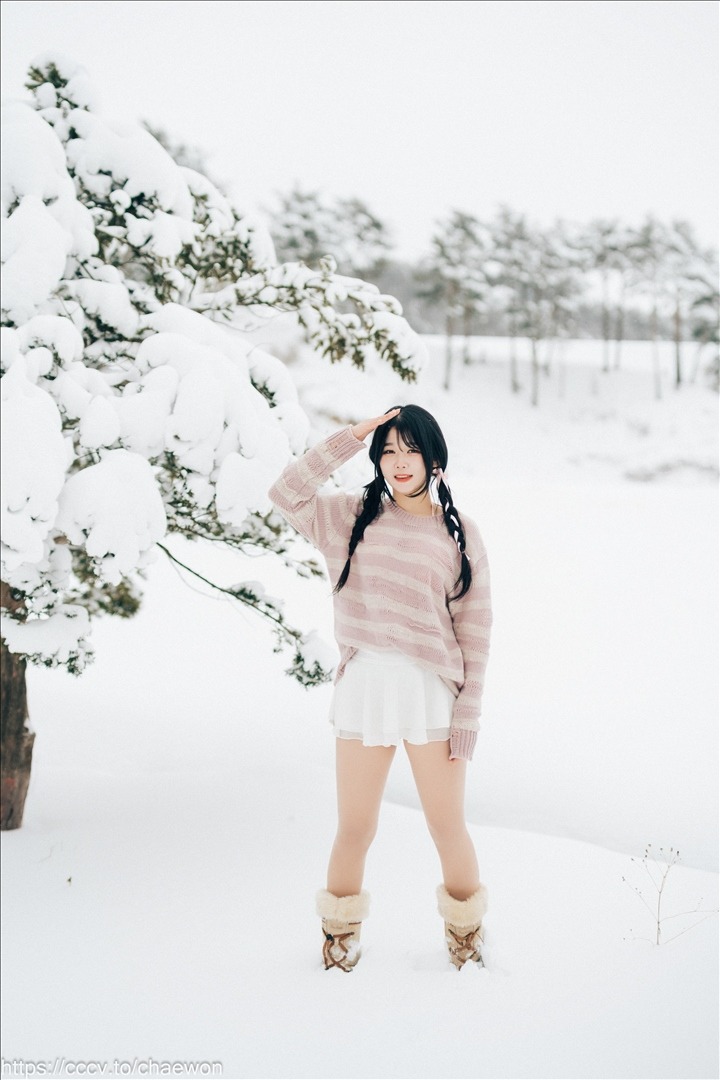 Loozy-Zia-지아---Snow-Girl-114P1V-16GB-20240318a-03-18