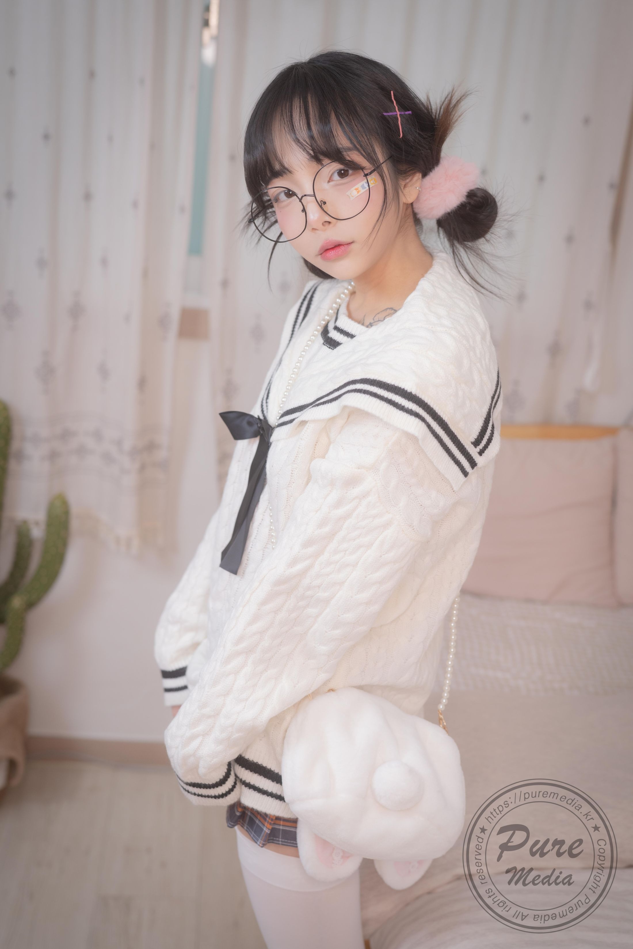 Pure-Media-Vol276-Jelly-젤리---Girl-trapped-in-a-rooftop-room-138P-02-29