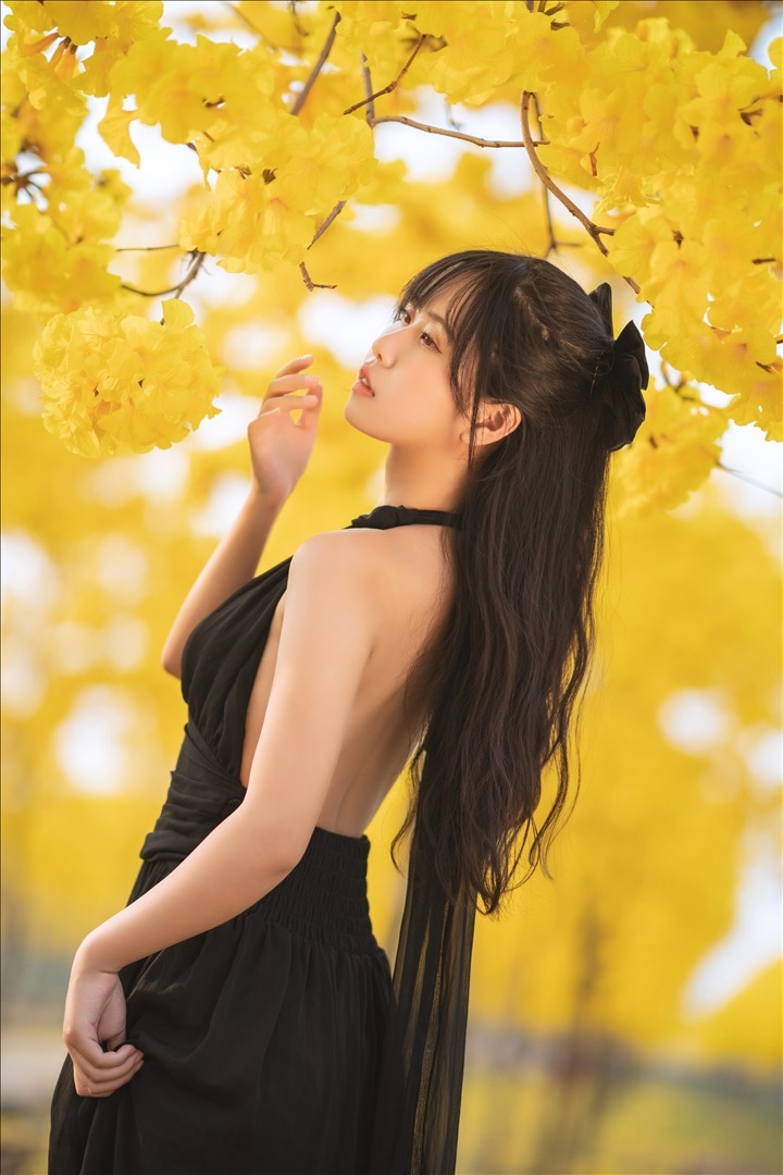 萌芽儿o0-萌芽儿---秋有银杏-春有黄风铃-24P-170MB-20231008d-10-07
