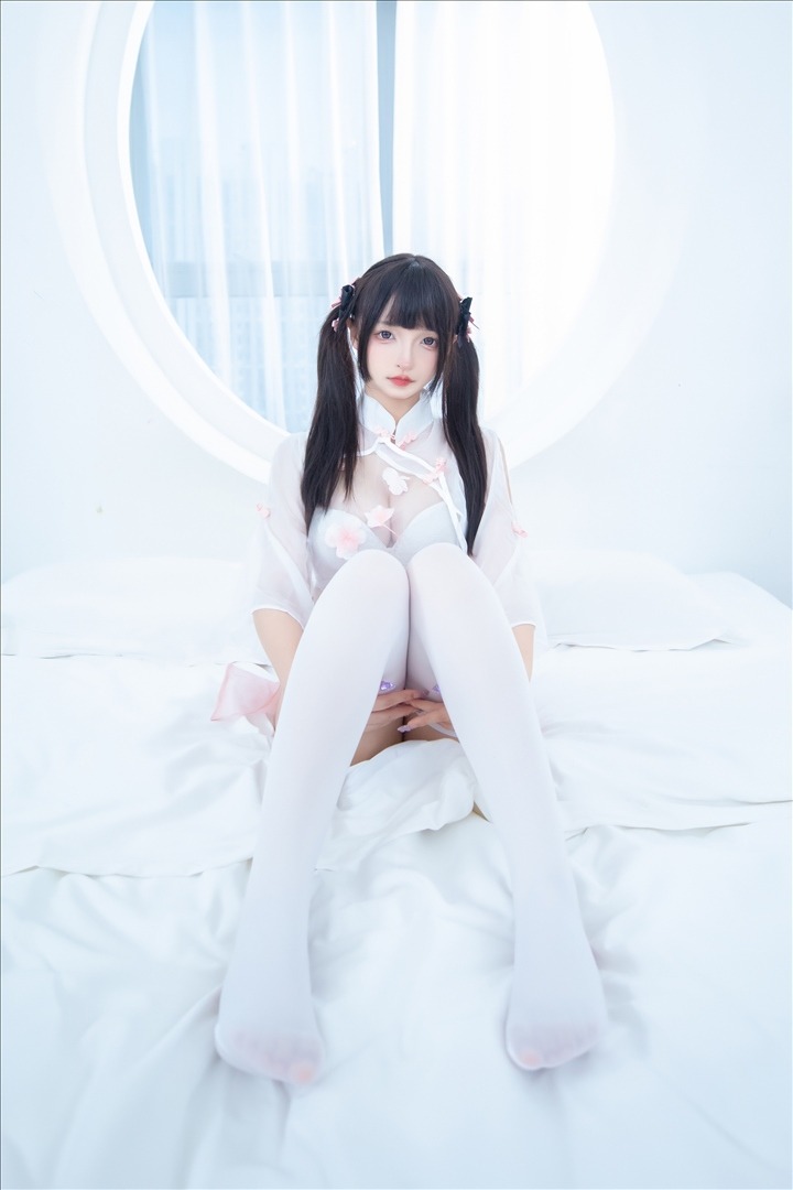 神楽坂真冬---蜜桃雪糕-75P2V-240MB-20240101m-01-01