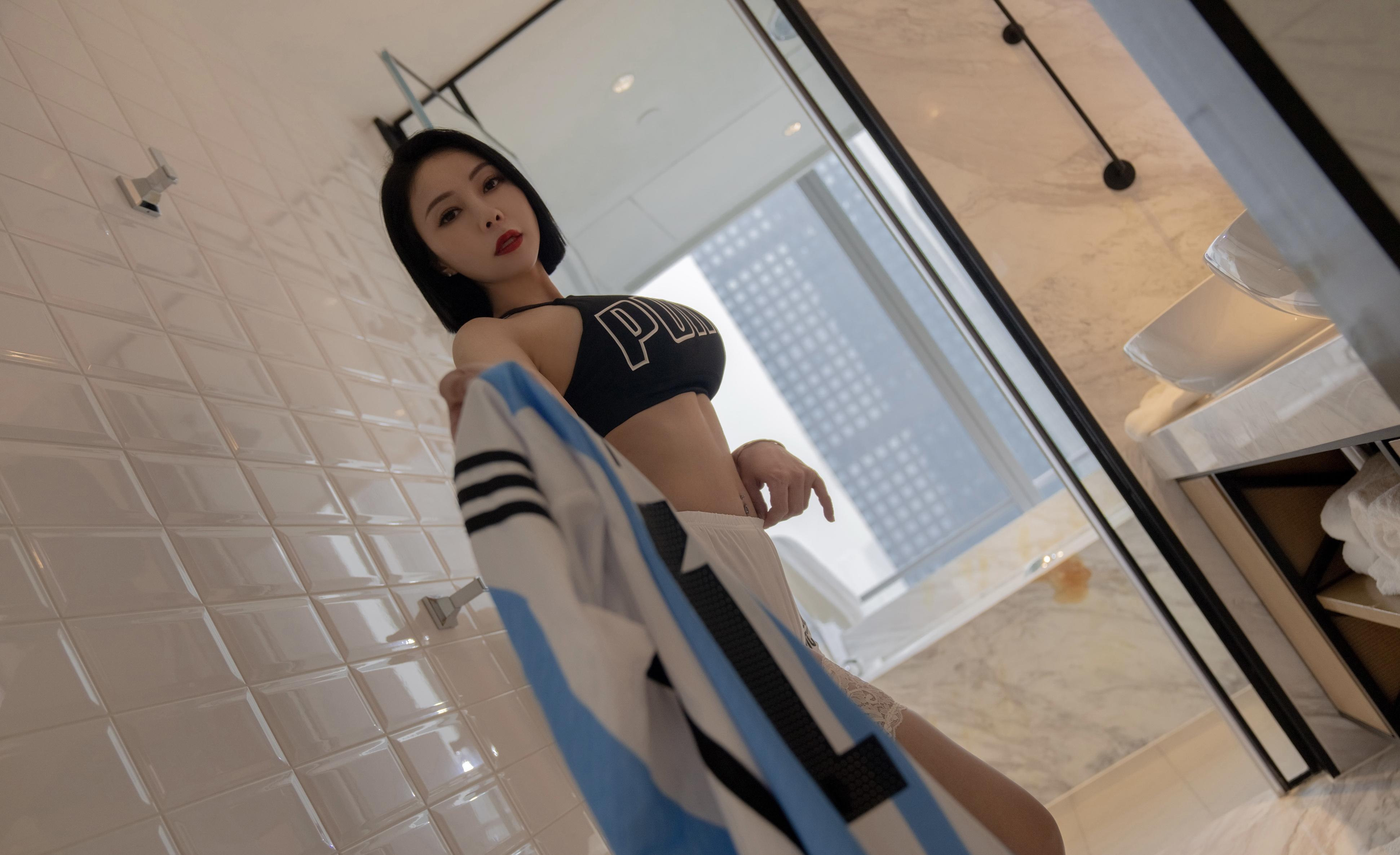 果儿Victoria---NO009-浴室足球28P54MB-07-11