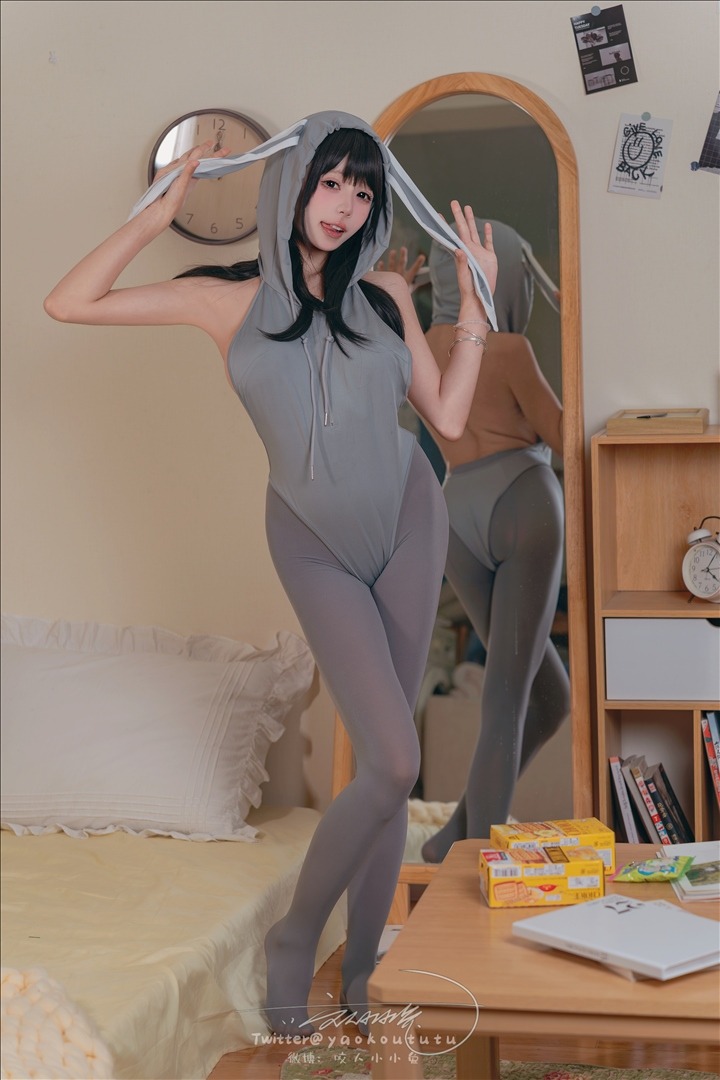 黏黏团子兔---2312月-小灰兔-41P-575M-20240129g-01-29