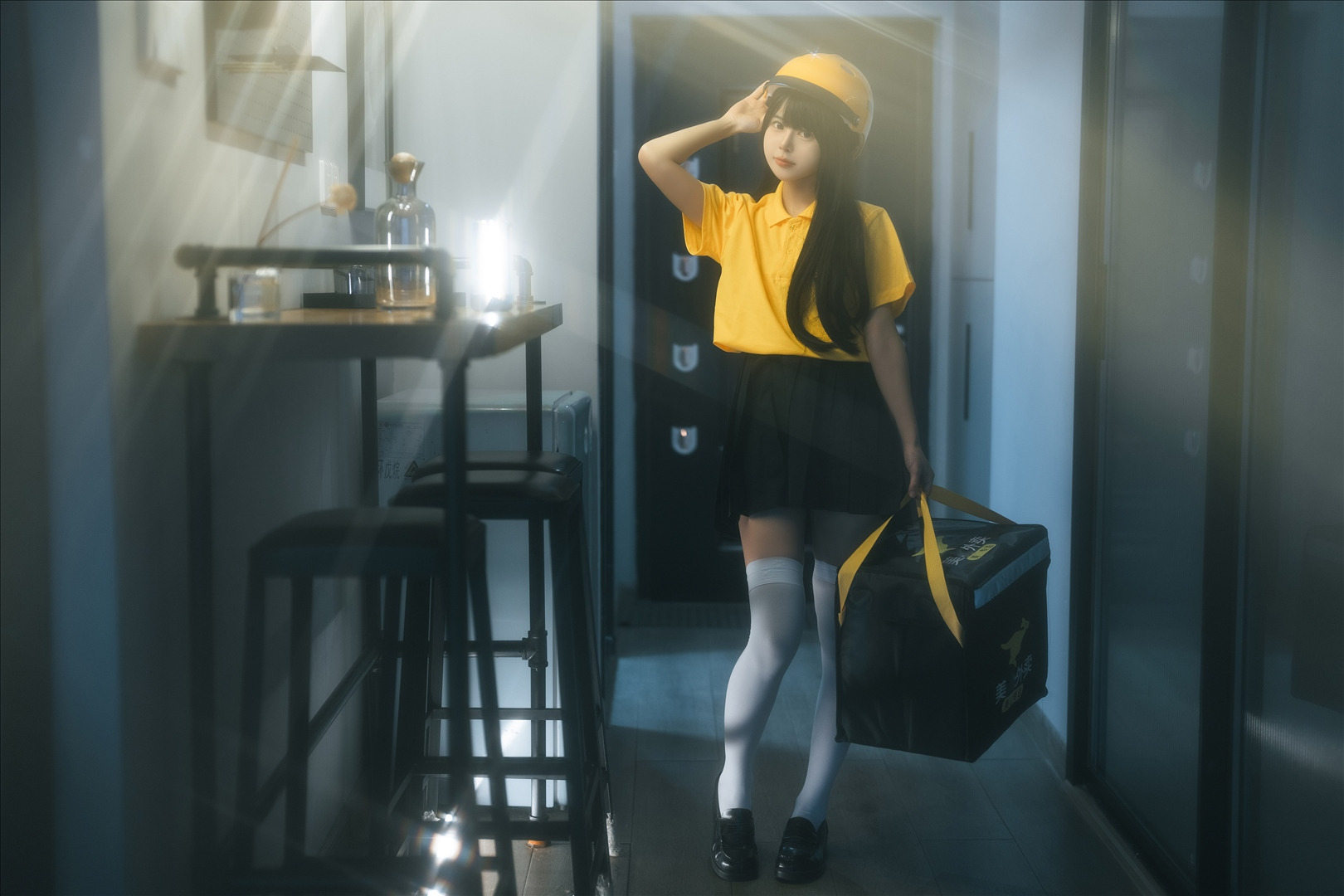 rua阮阮---白丝外卖员-40P-391MB-20240604c-06-04