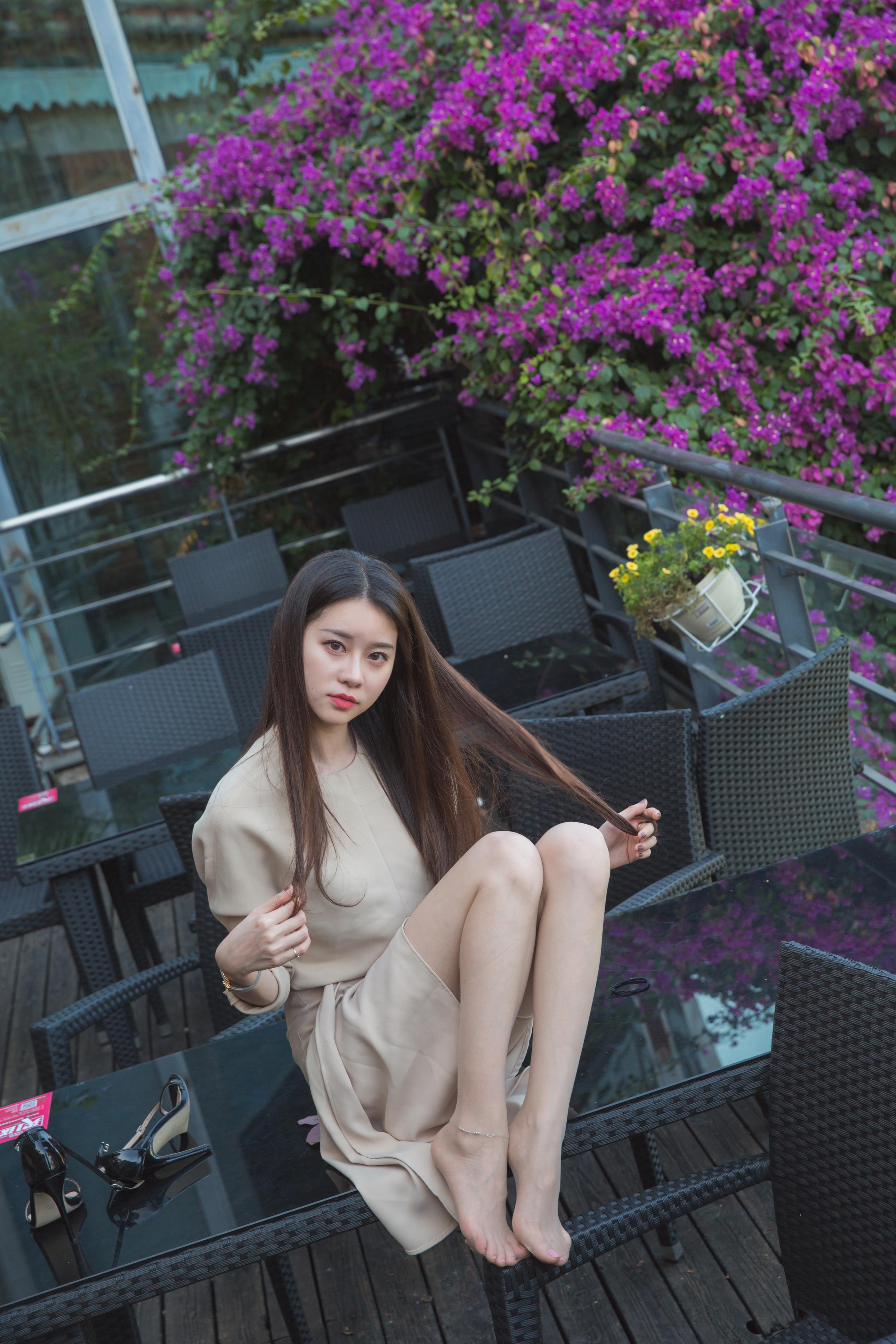 020Sia不吃鱼--微密圈-风衣玉足-14P159MB-07-05