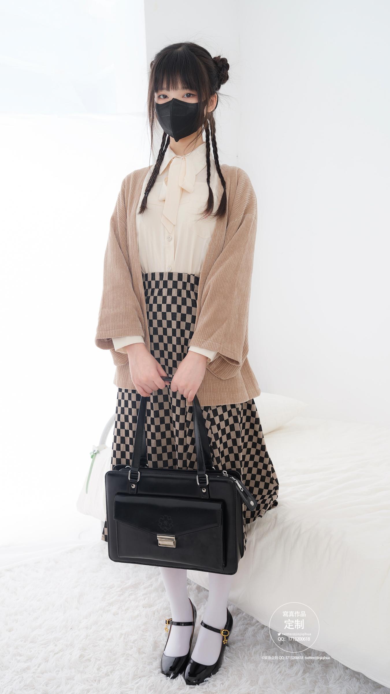 010-紧急企划---EX-007-见希w-民国制服-白丝-88P-1V-346-GB-04-12