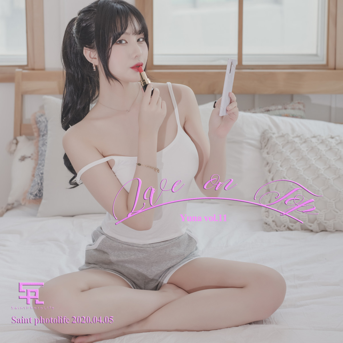 Yuna-유나-SAINT-Photolife-Love-On-Top-Set02-01-29
