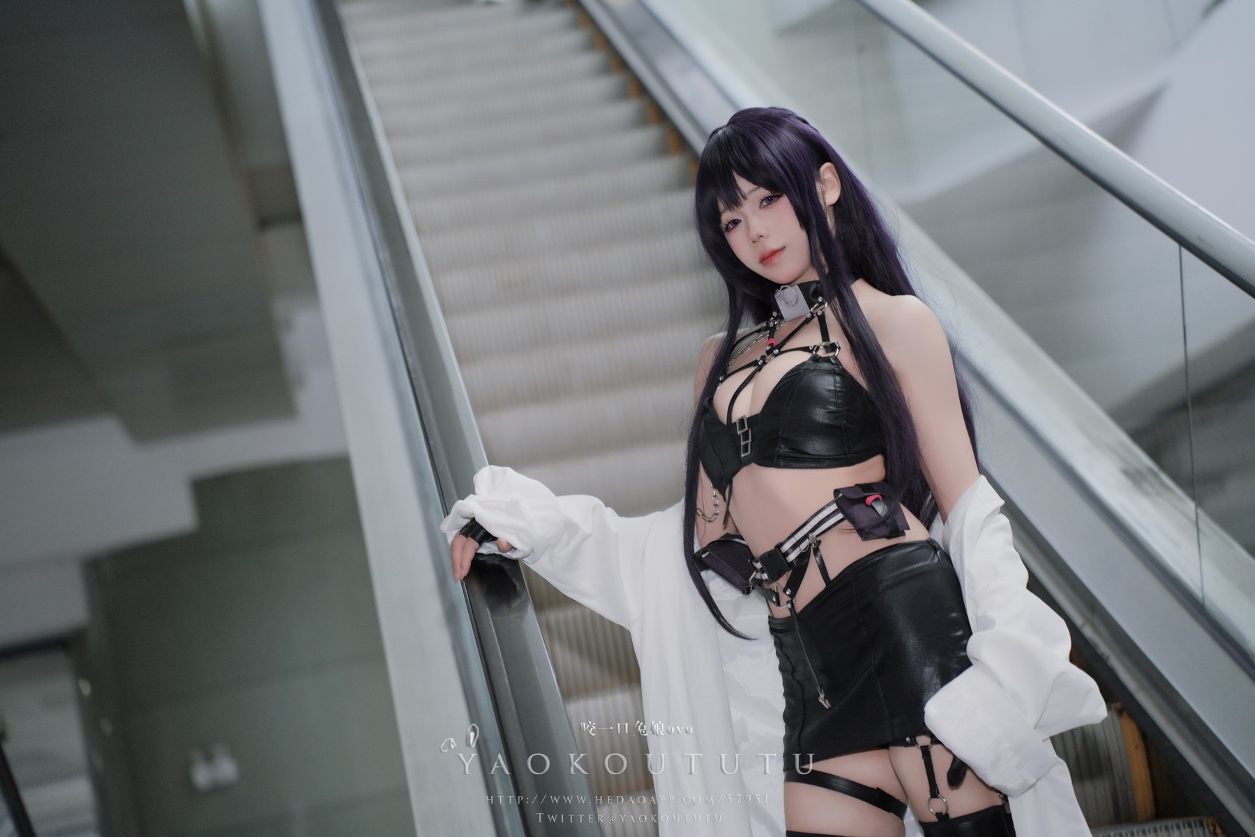 Cosplay-黏黏团子兔-漫展-米哈拉-烤全兔专属配菜-05-15