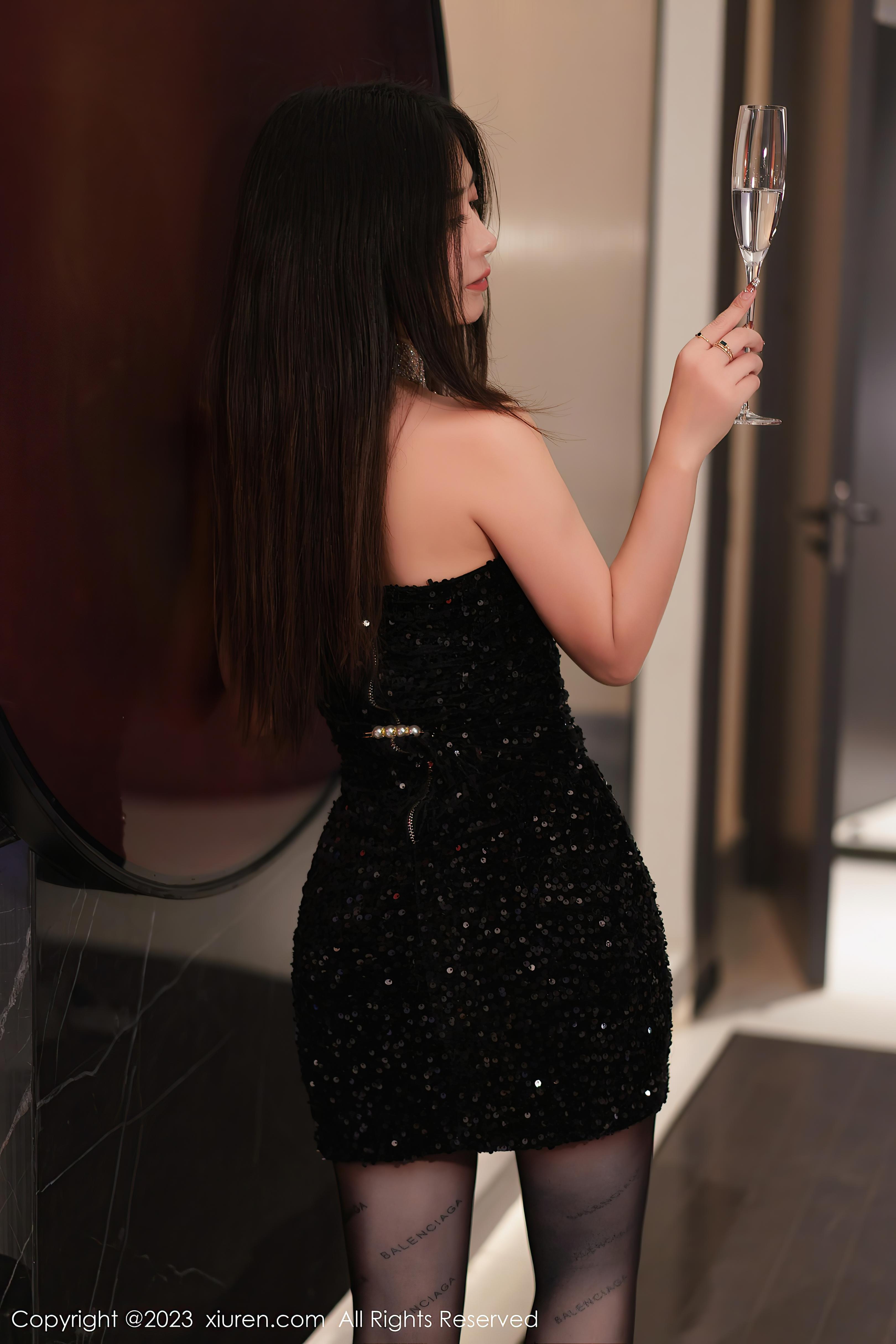 012-laura阿姣---NO6244-XIUREN秀人网-20230209-laura阿姣-91P-78670-MB-07-26
