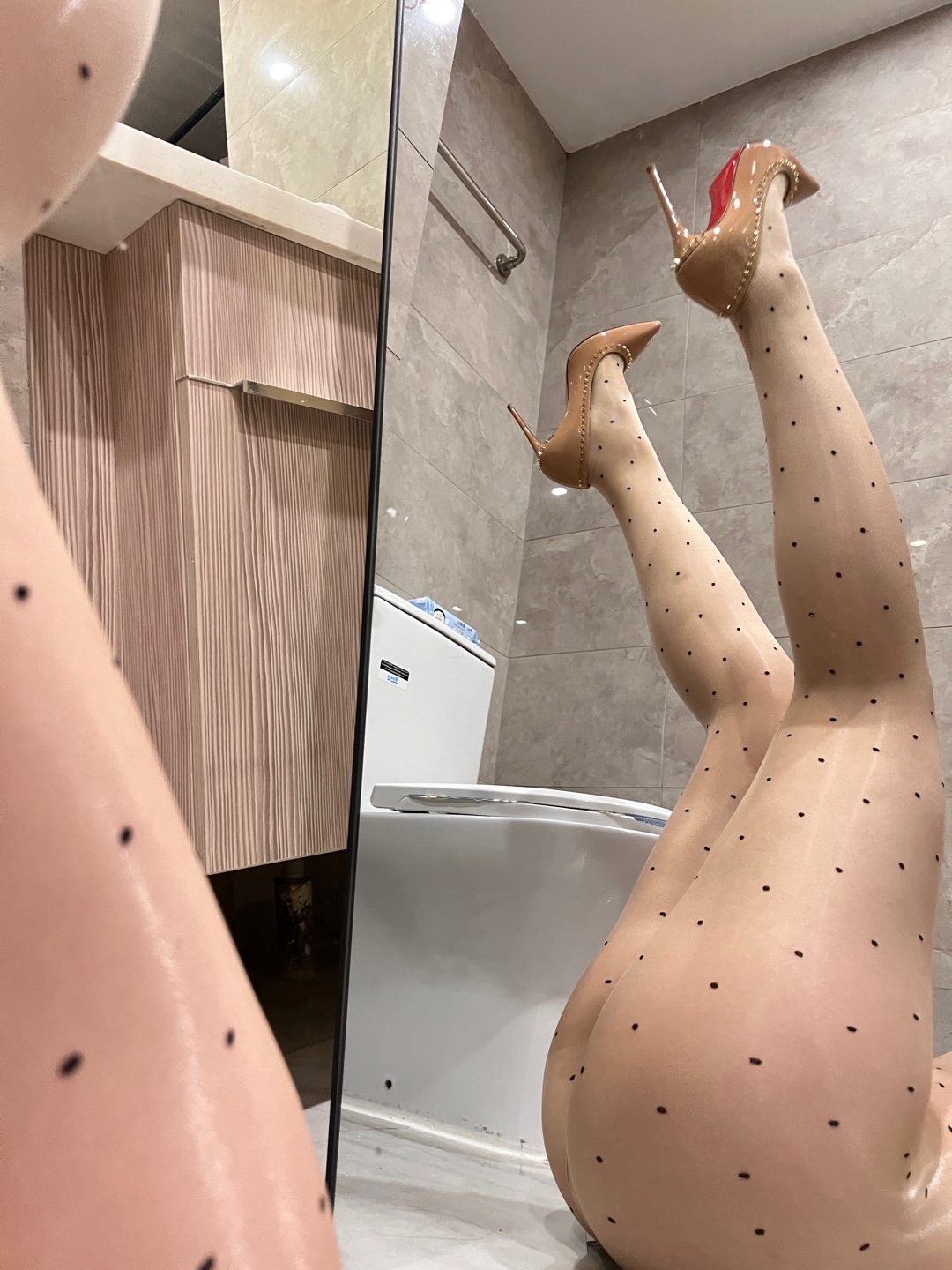 034---120斤的小王同学-微密圈系列-浴室透视装-21P-1V-6335-MB-04-19