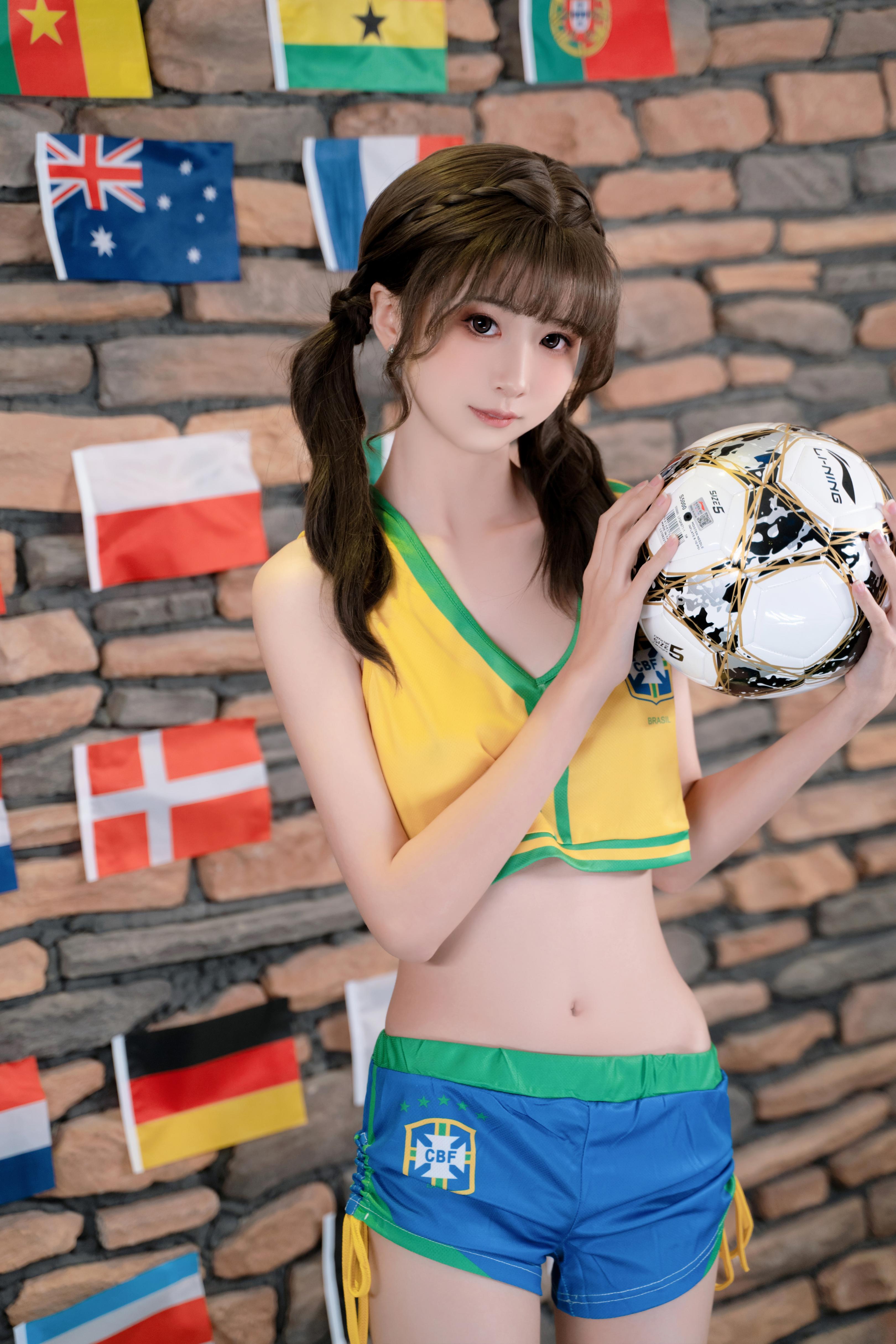 068-爆机少女喵小吉-金鱼-足球宝贝-86P-2V-24-GB-05-02