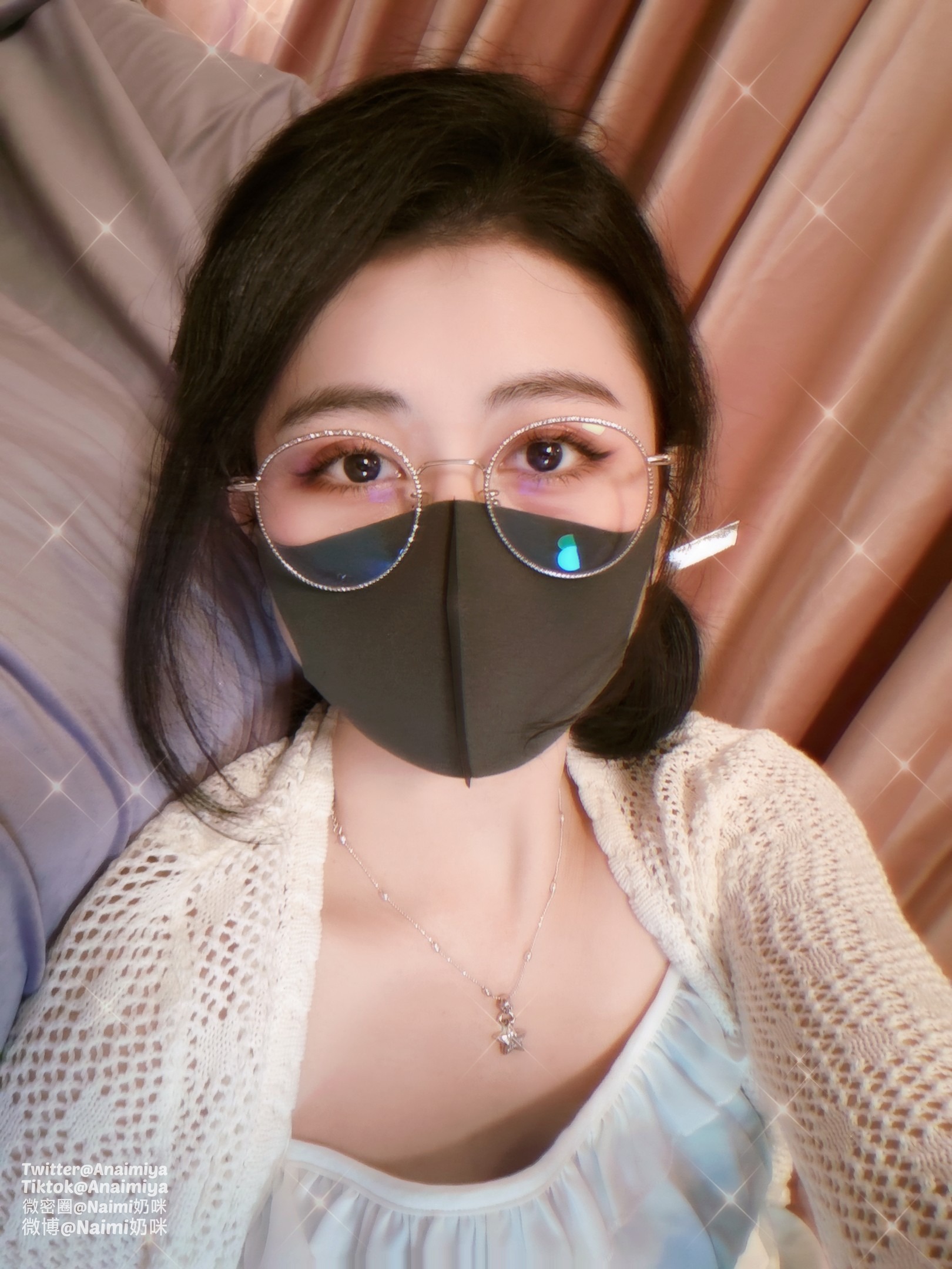 网红福利姬奶咪白丝纯欲风-04-14
