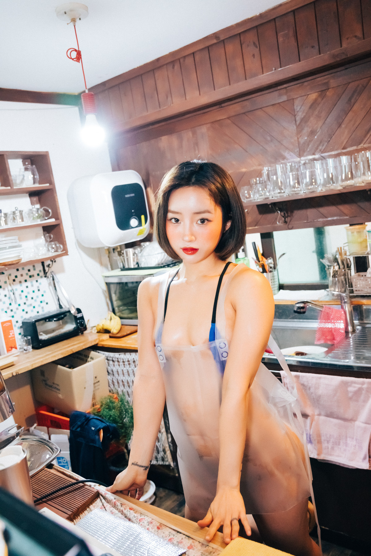 Booty-Queen-Loozy-Vinyl-Aprons-SVer-Set01-07-20