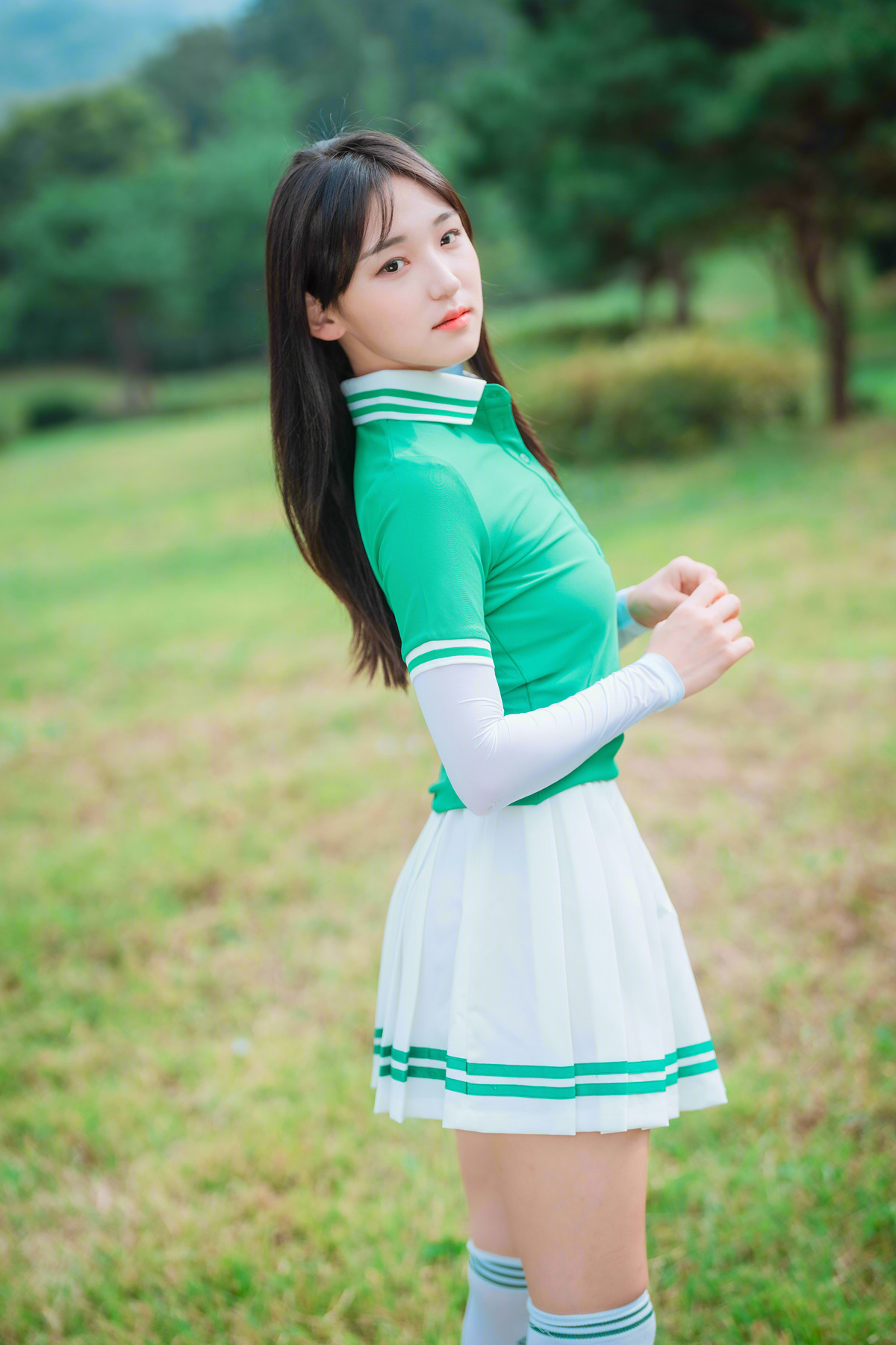 Hendoong-혠둥이-DJAWA-8216On-Green8217-Set01-12-21