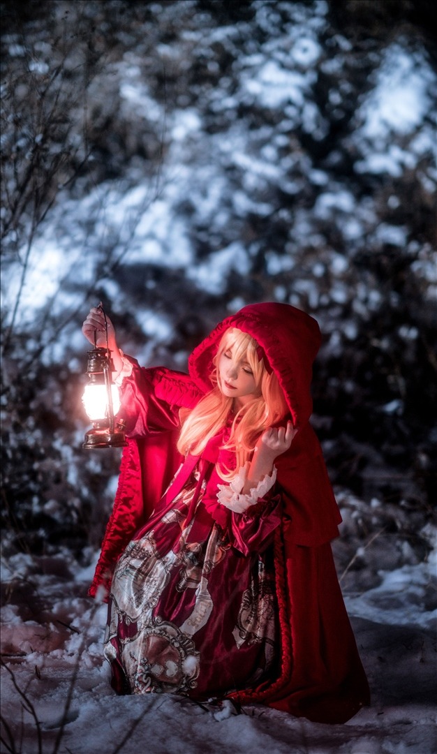 洛可ss---Little-Red-Riding-Hood-小红帽-12P-852MB-20240524l-05-24
