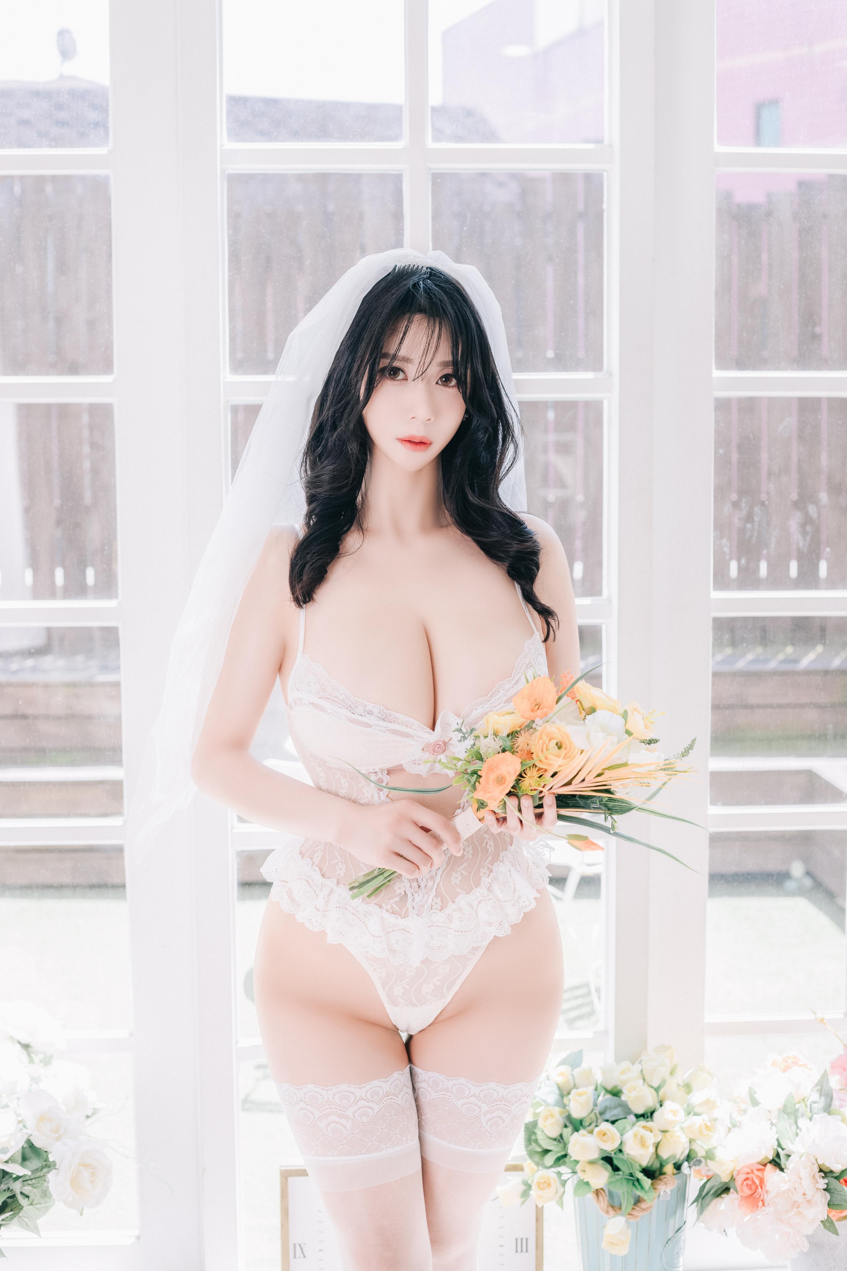 010-Sia-S22-Paranhosu-Sia-Special-Photobook-Vol2-77P-33757-MB-03-30