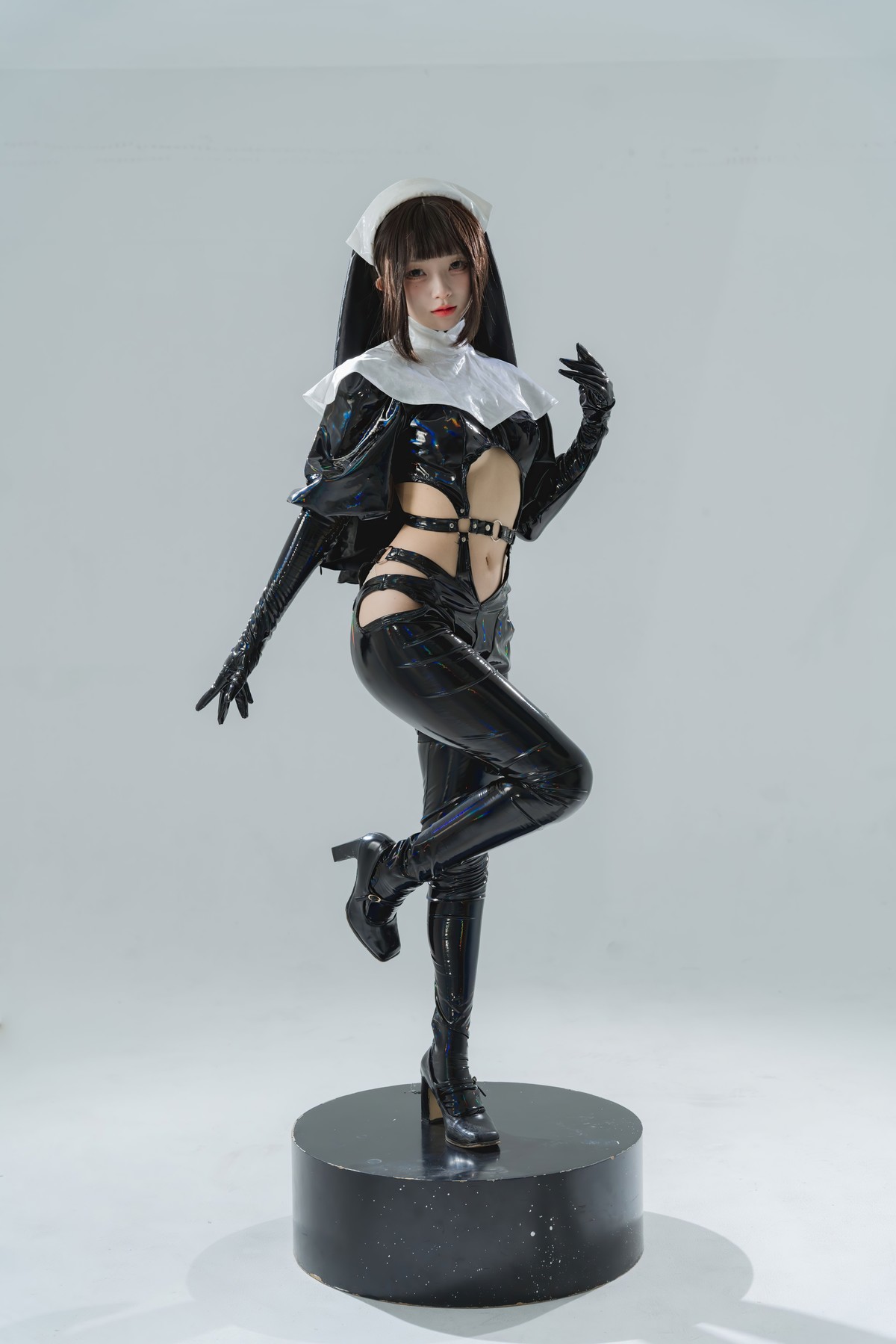Cosplay-花铃-漆皮修女-02-11