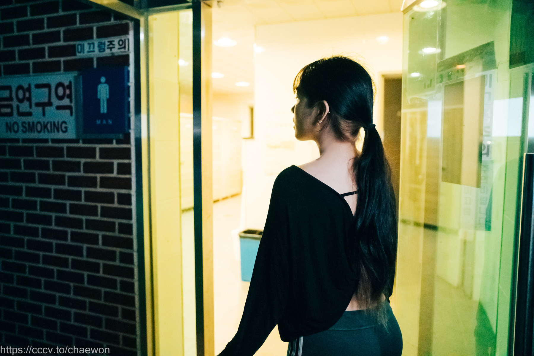 Sonson-손손-Loozy-Public-Toilet-Set02-11-01