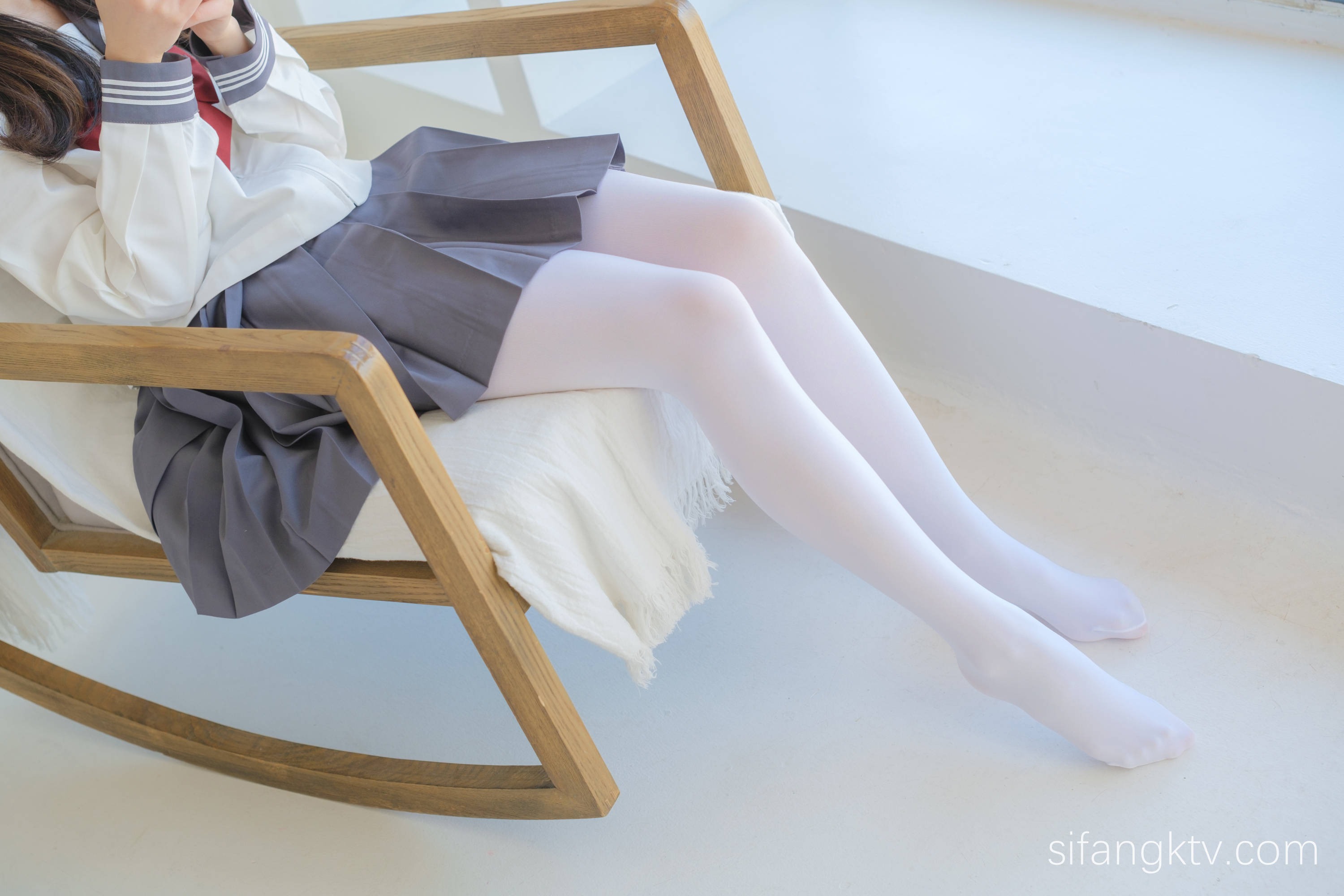 森萝财团-雏菊-嫩足丝袜-写真-05-05
