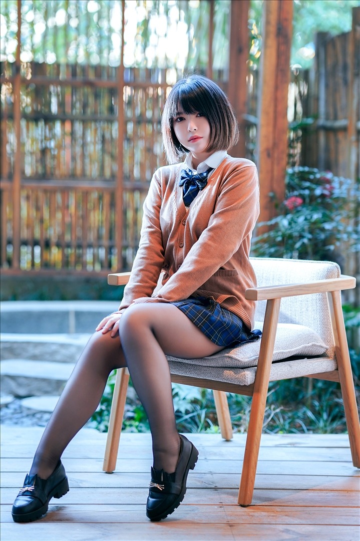 半半子---彼女の制服姿が好き-电车庭院-58P-58P-16942-MB-20240728h-07-28