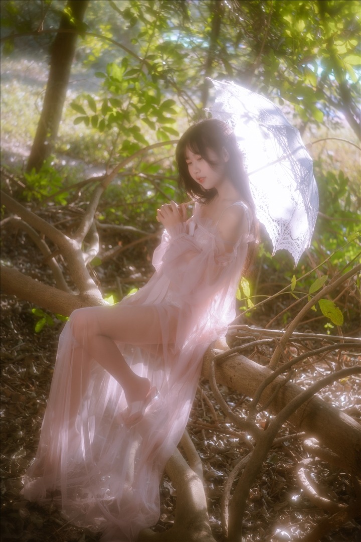 萌芽儿o0-萌芽儿---林中少女-30P-396MB-20231017b-10-17