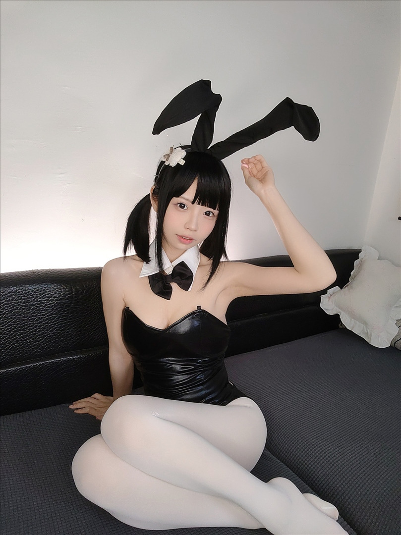 十万珍吱伏特-香川澪---白丝兔女郎-60P-117MB-20240602t-06-02