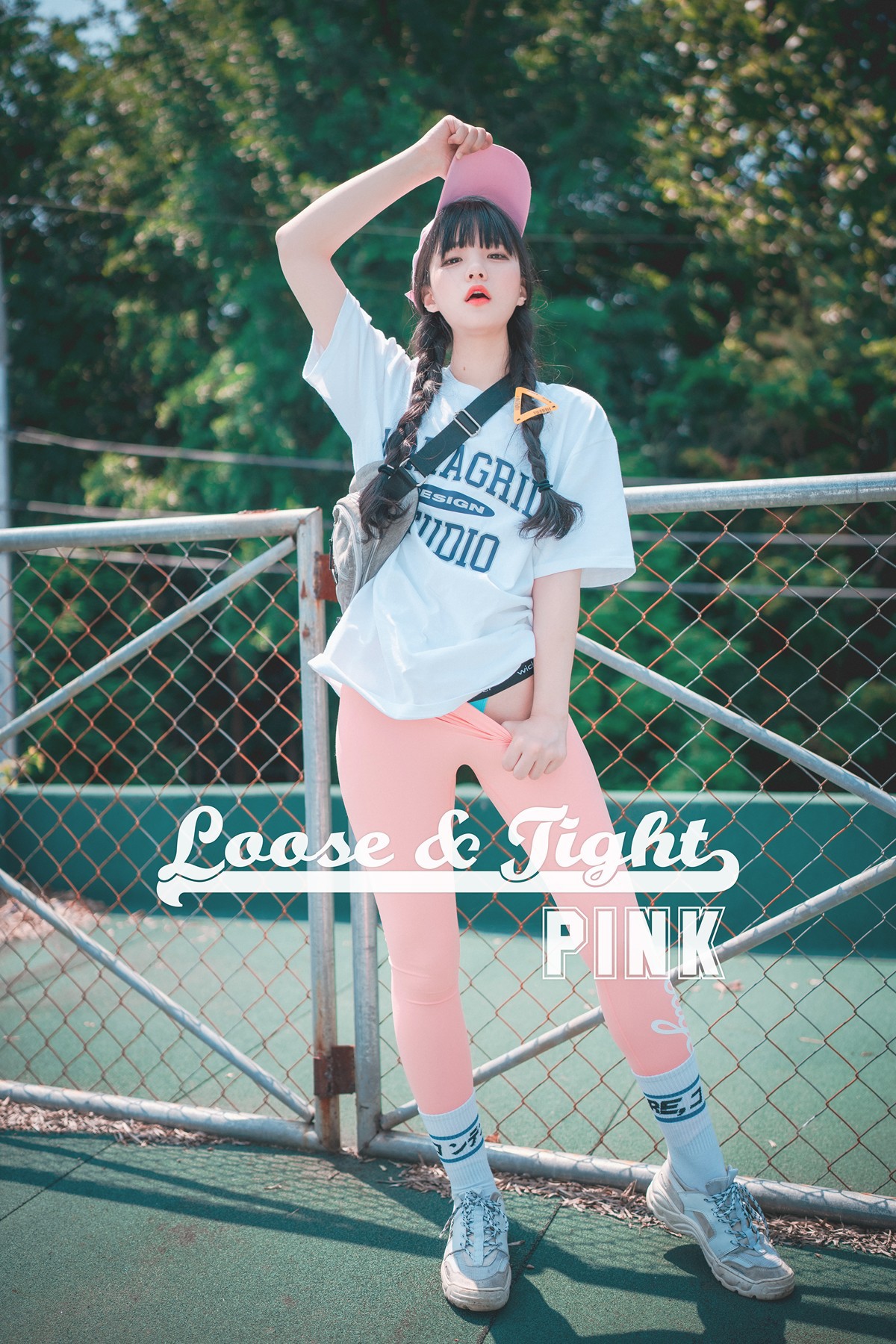 Jeong-Jenny-정제니-DJAWA-8216Loose-and-Tight-Pink8217-Set01-09-23
