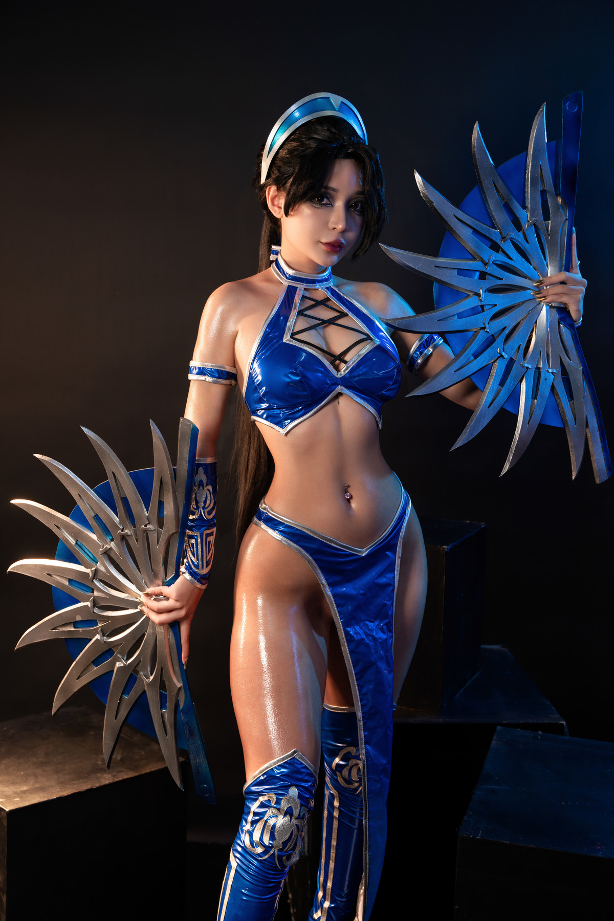 Cosplay-UmekoJ-Kitana-Mortal-Kombat-Set02-08-01