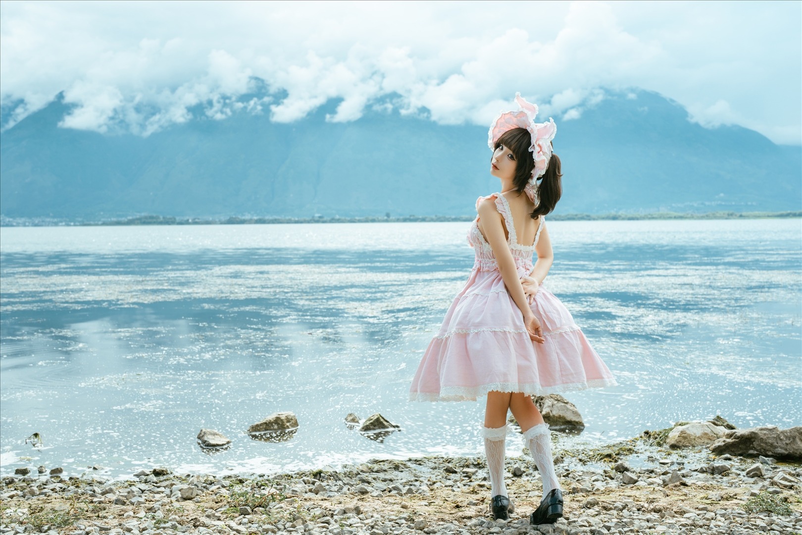 蠢沫沫---湖边的少女-11P-5698MB-20231120d-11-19
