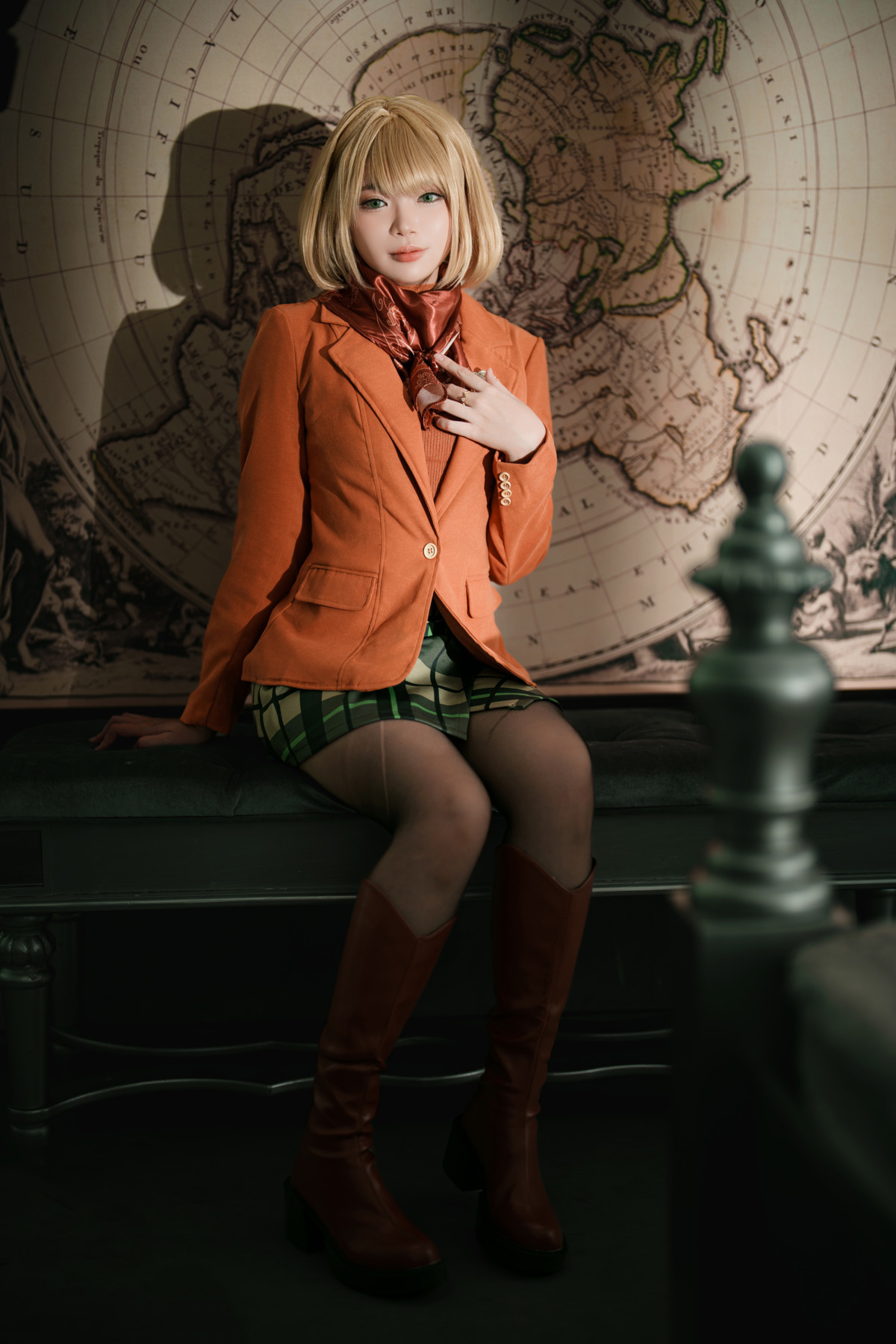 Cosplay-ZinieQ-Ashley-Resident-Evil-4-07-12